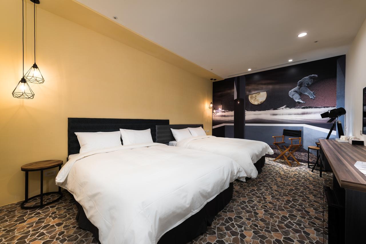 Hotel Half Taichung Exterior foto