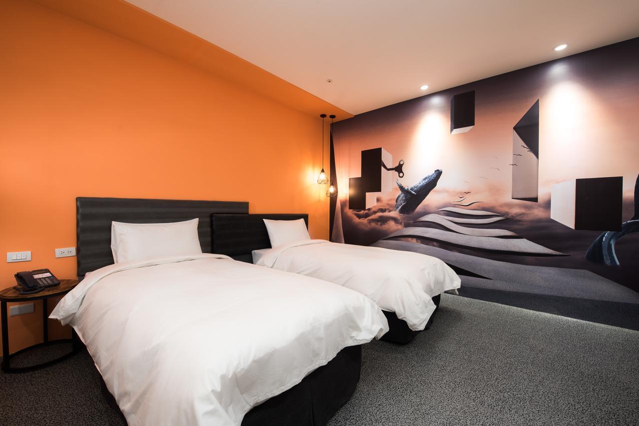 Hotel Half Taichung Exterior foto